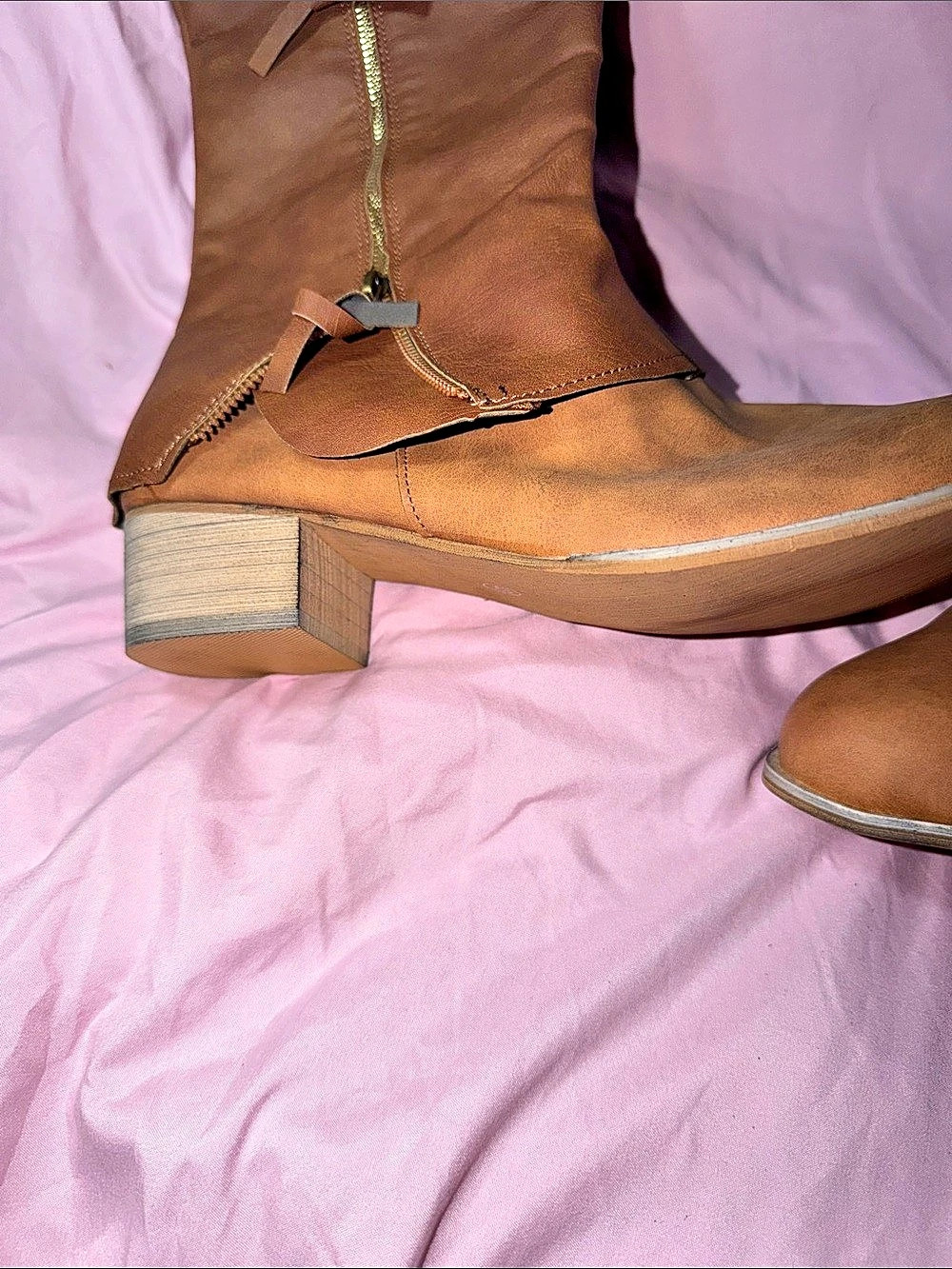 Women's Brown Heeled Boots - Picture 4 of 4